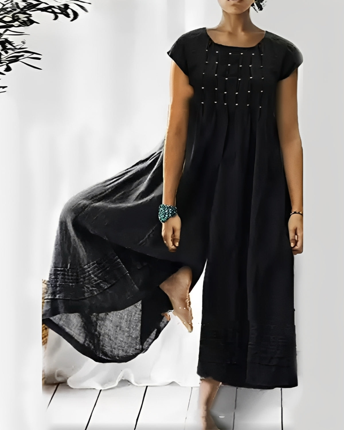 Claudia - Stylish short-sleeve jumpsuit for women