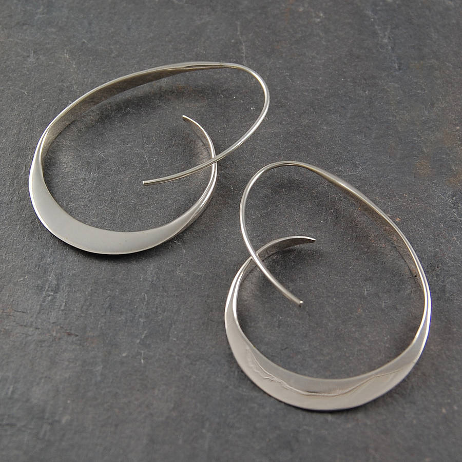 Becca – Earrings with Elegant Spiral Shape