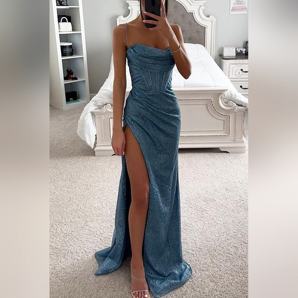 Elina – Evening dress with heart-shaped neckline