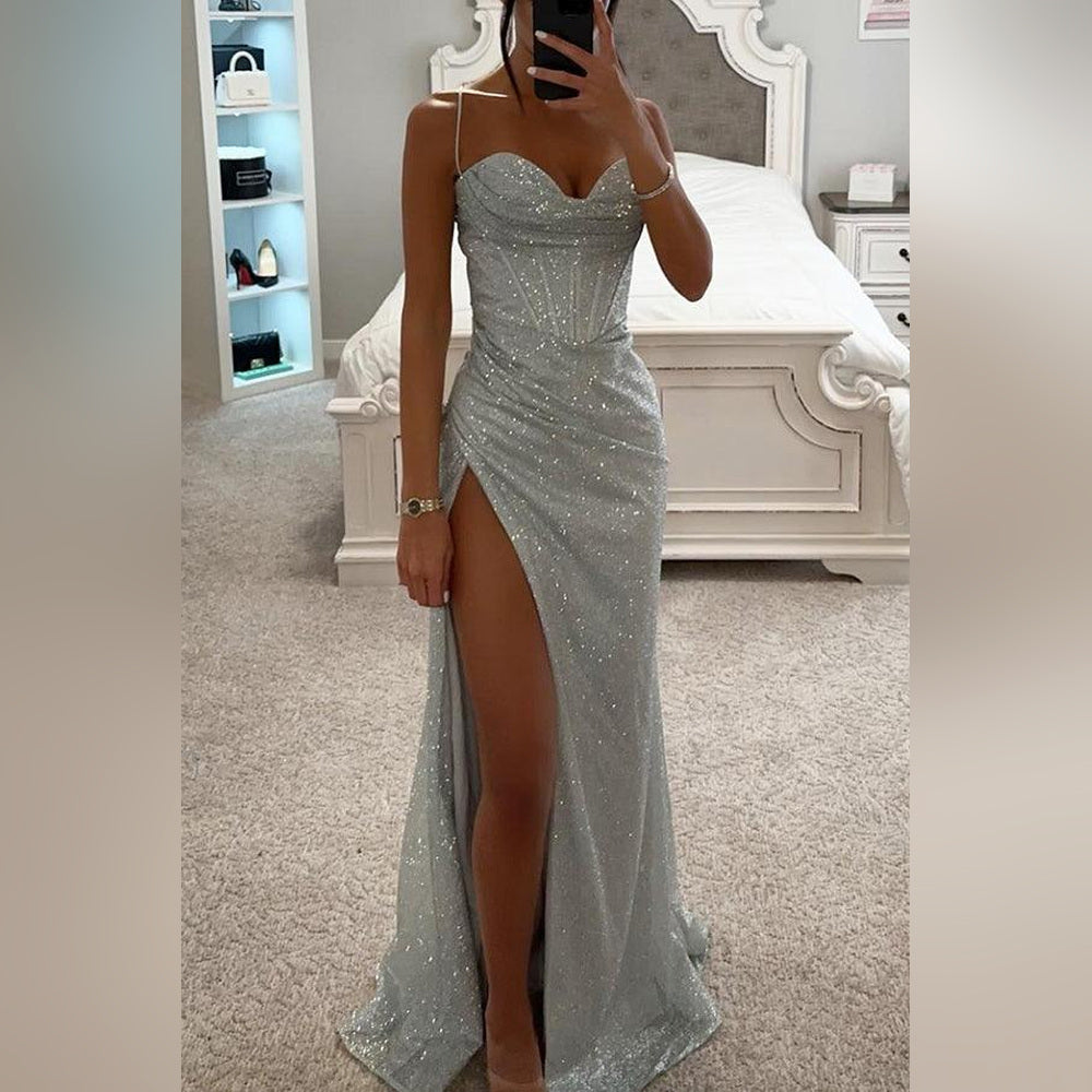 Elina – Evening dress with heart-shaped neckline