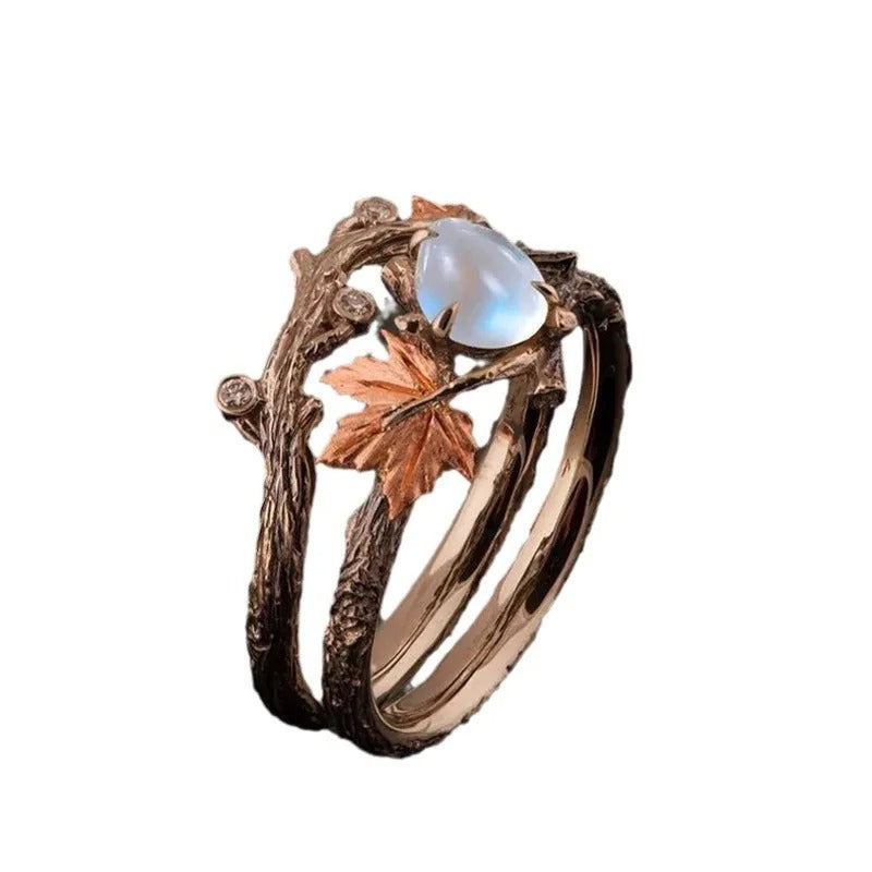 Ysia – Ring of Moonstone in Natural Style