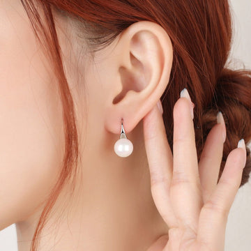 Cess – Vintage earrings with elegant pearls