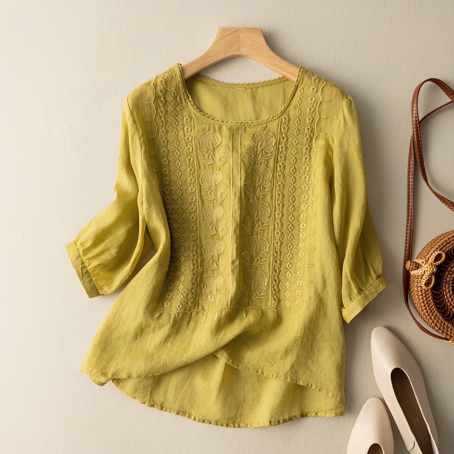 Gretchen - Stylish embroidered blouse with 3/4 sleeves for women