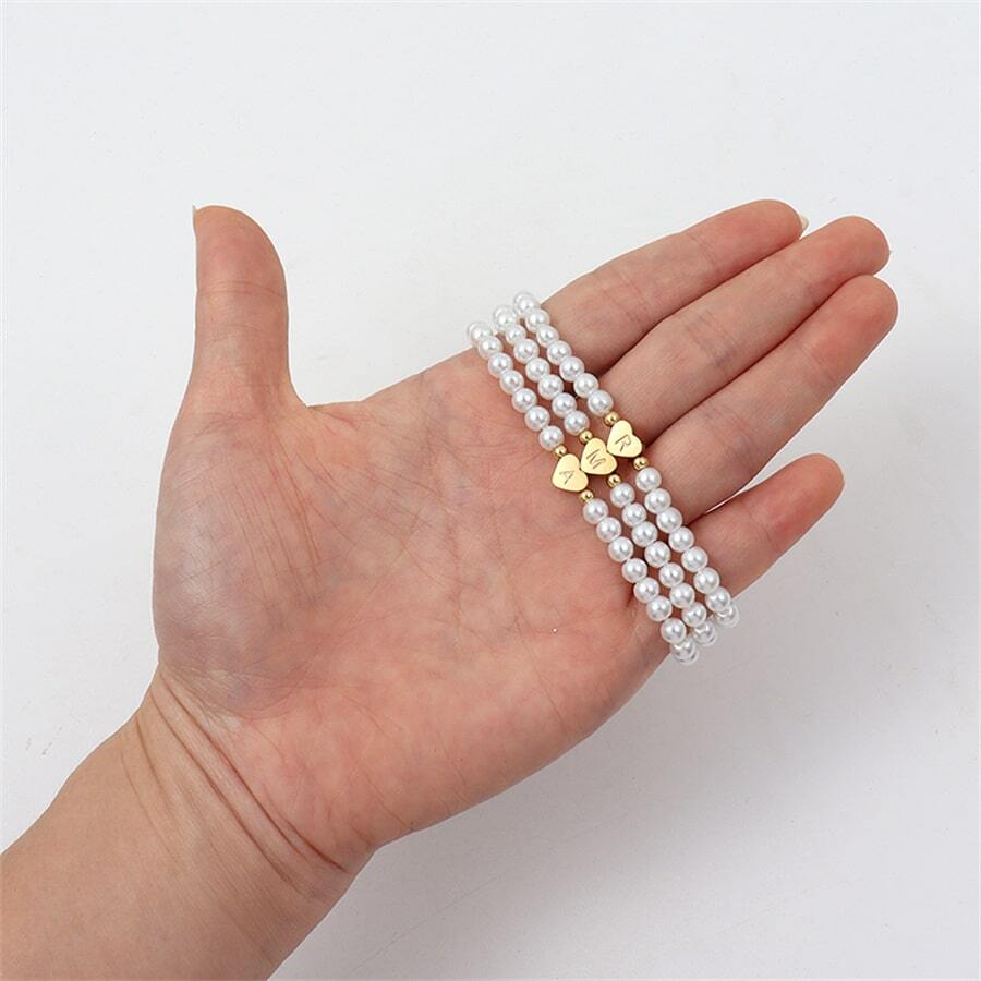 Pearl bracelet with engraved initials - Custom heart-shaped pearl bracelet
