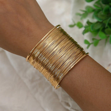 Nadine – Golden Vintage Style Bracelet