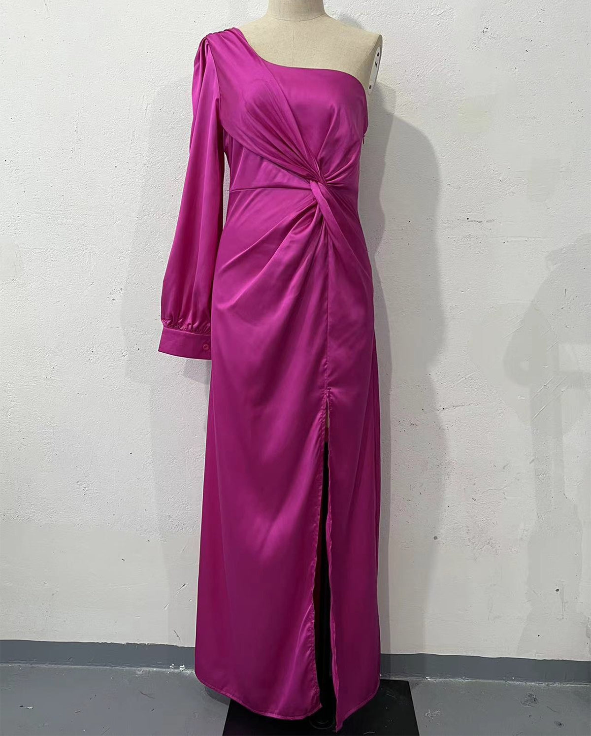 Helena - Elegant one-shoulder dress with slit for women