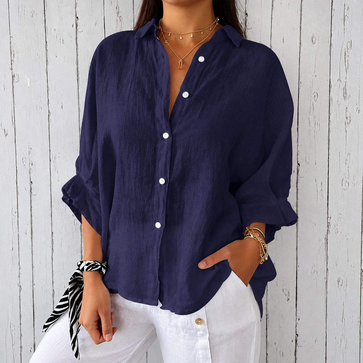 Madison - Elegant Blouse with Classic Design and Buttons
