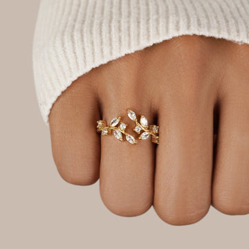 Aretha – Liana Radiant Ring