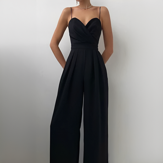 Quinnie - Elegant and chic women's jumpsuit