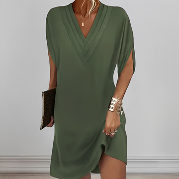 Jazlynn - Dress with Pleats and Batwing Sleeves