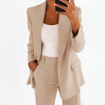 Muriel - Elegant and Chic Pantsuit Set