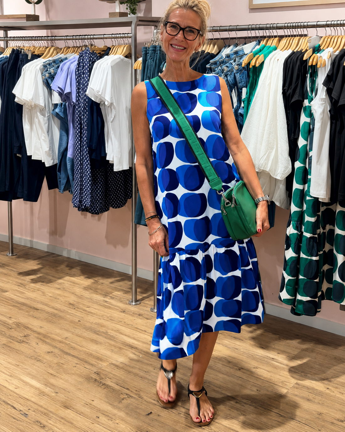 Karleshia - Casual Round Neck Midi Dress