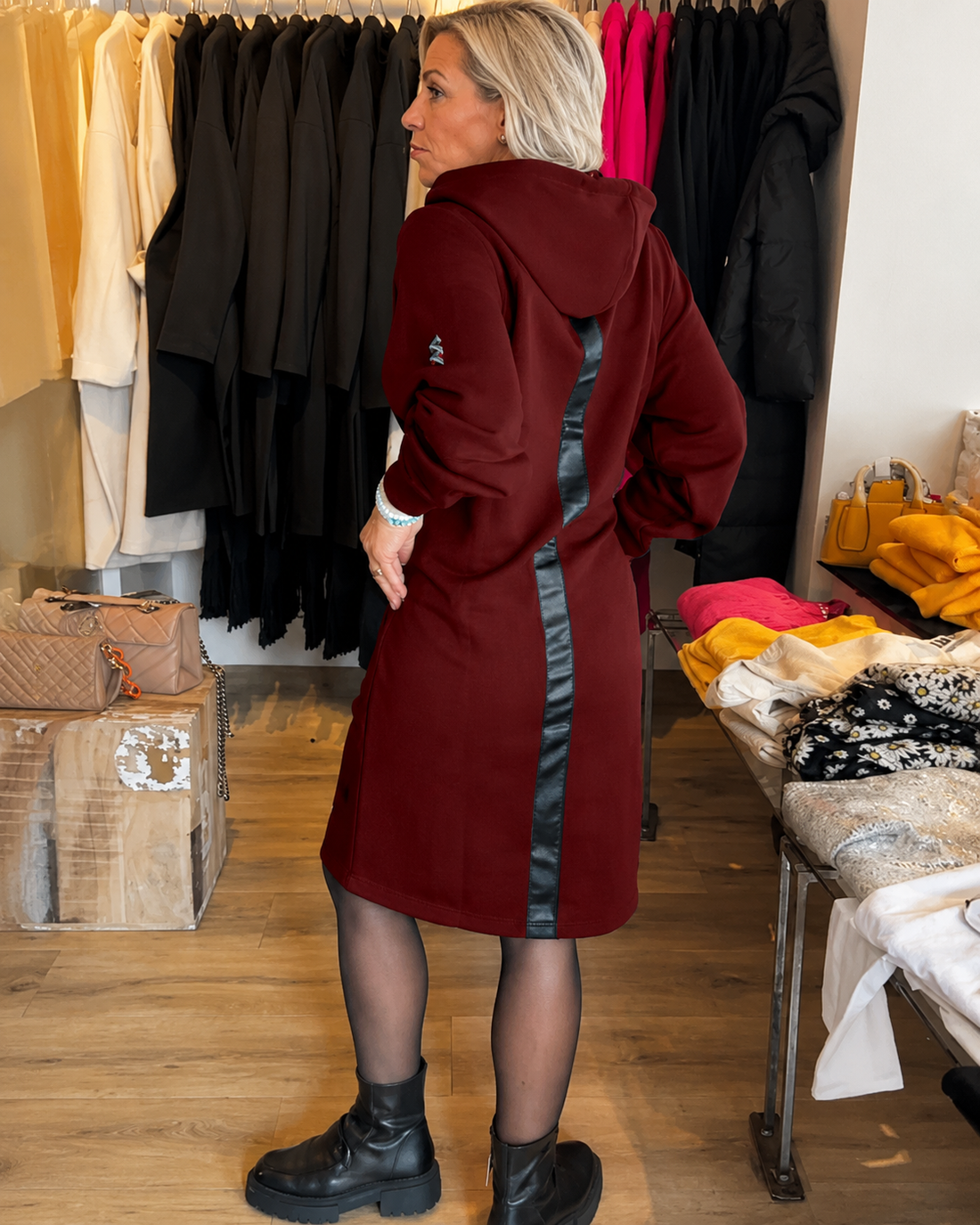 Annette - Chic Hooded Dress
