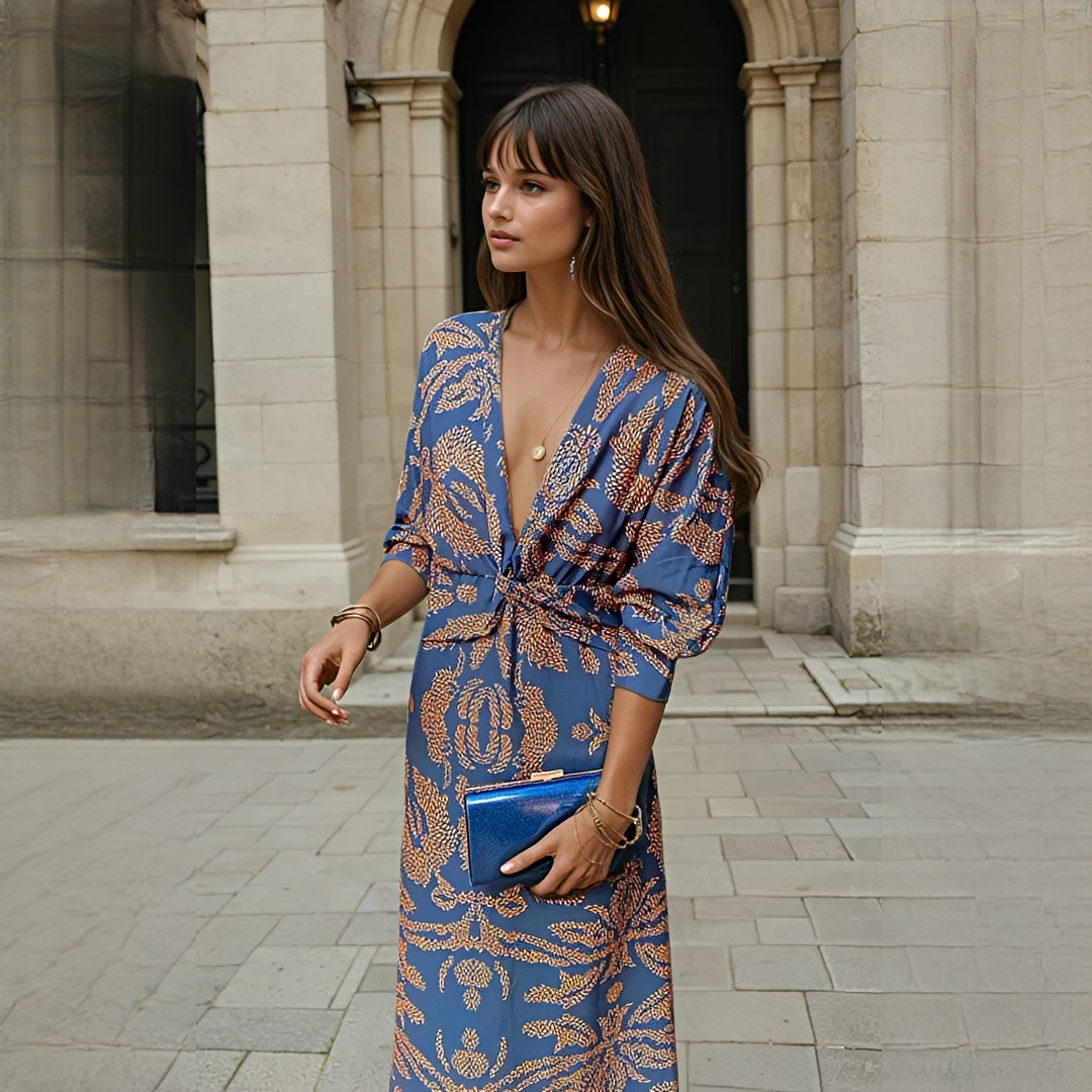 Gwynedd - Stylish V-Neck Dress