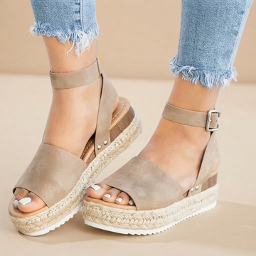 Sandra - Chic and Stylish Sandals