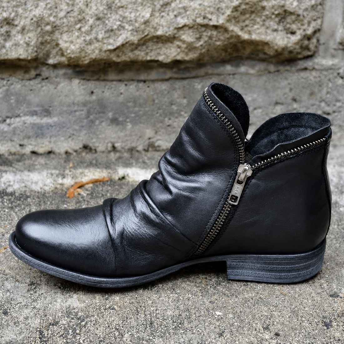 Julie - Elegant Zippered Boots
