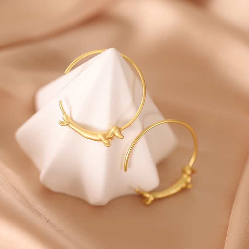 Riham - Hoop earrings with dachshund design