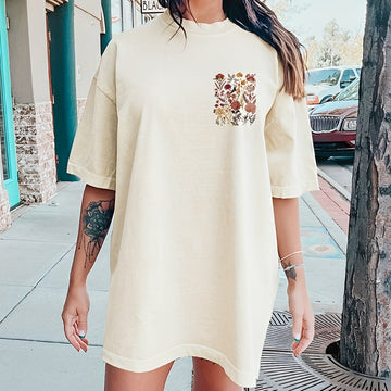 Thea - Trendy T-shirt with Floral Design