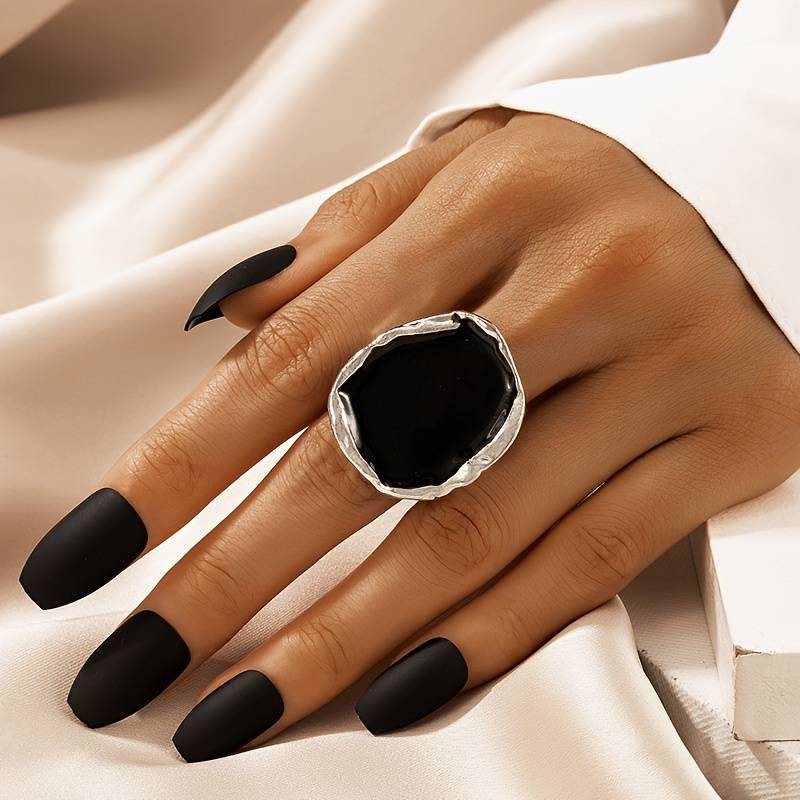 Oversized Black Stone Vintage Ring - Exaggerated Vintage Black Ring