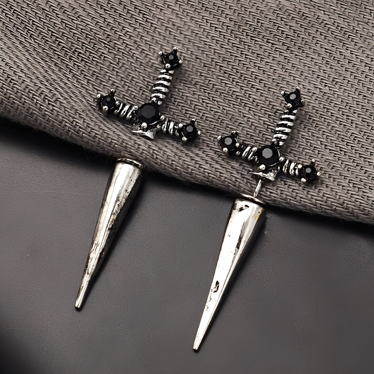 Lionore – Gothic Sword-Shaped Earrings