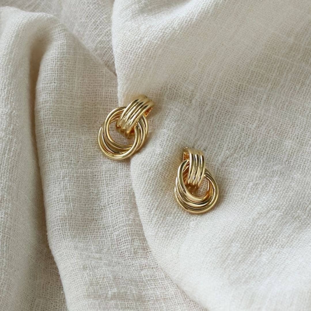 Moon – Overlapping Golden Hoops