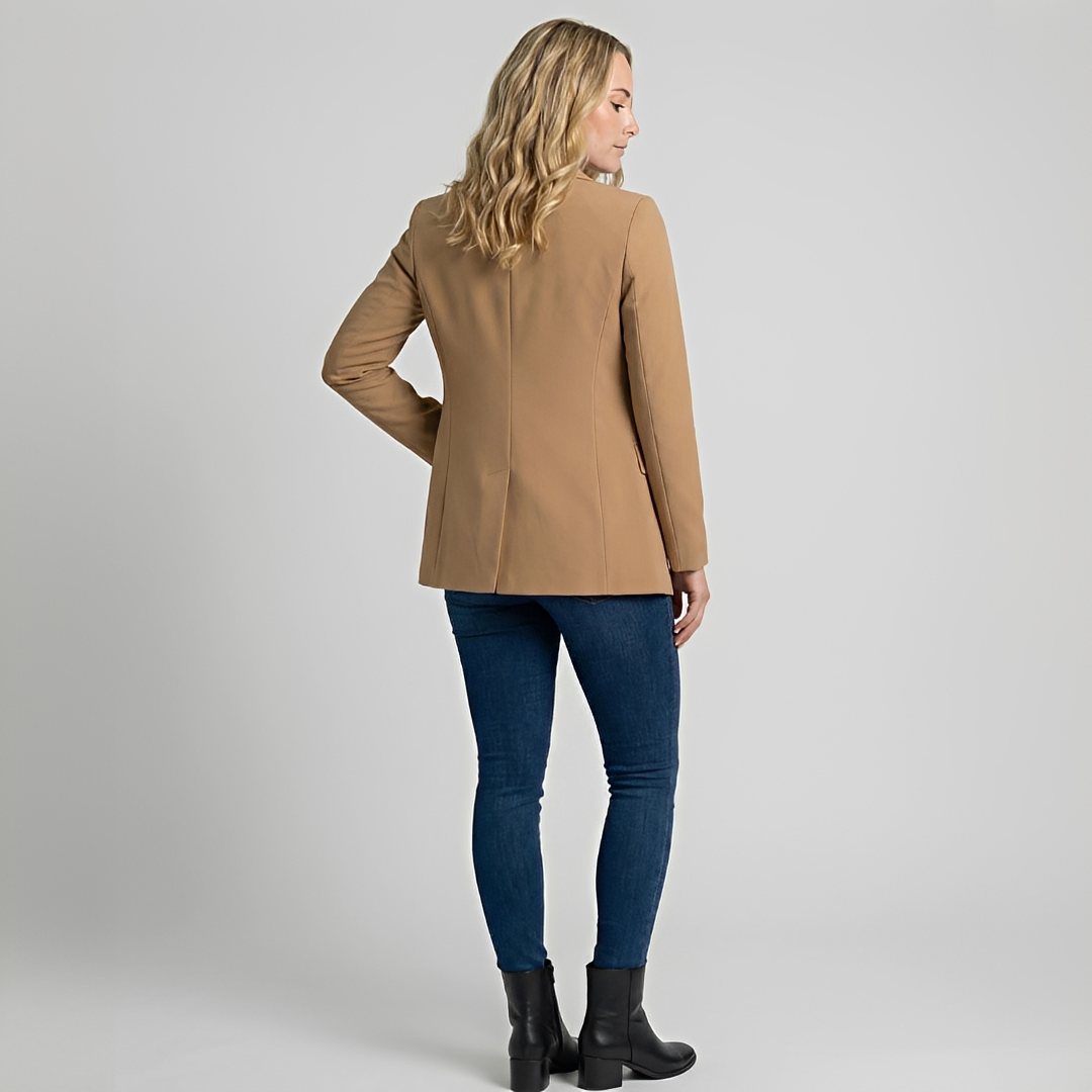 Chriselda - Fashionable Women's Blazer