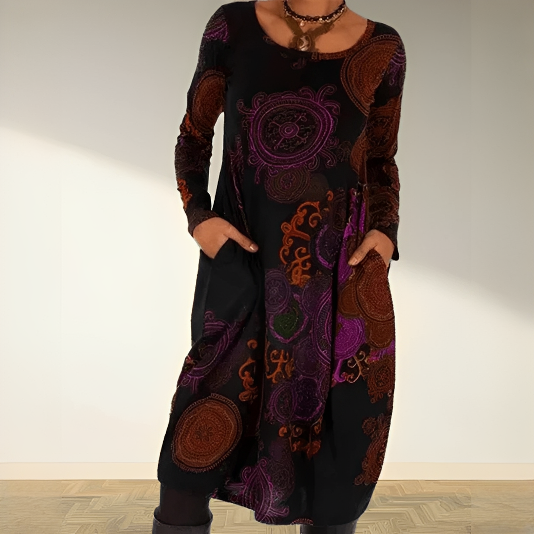 Akami - A women's dress that's both relaxed and sophisticated