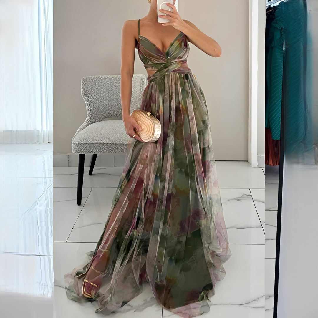 Lucinda - Stylish and Flowing Long Dress
