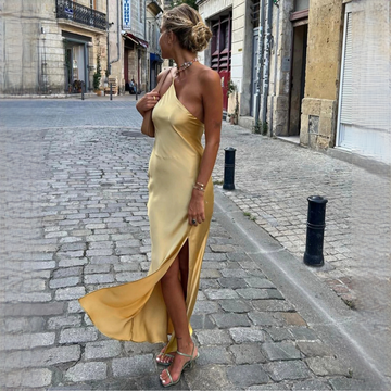 Arcelie - Chic and sophisticated long dress