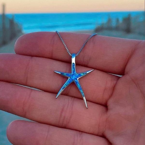 Starla – Necklace with starfish and blue detail