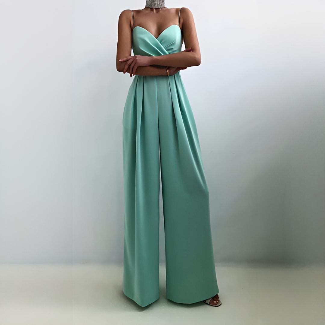Quinnie - Elegant and chic women's jumpsuit