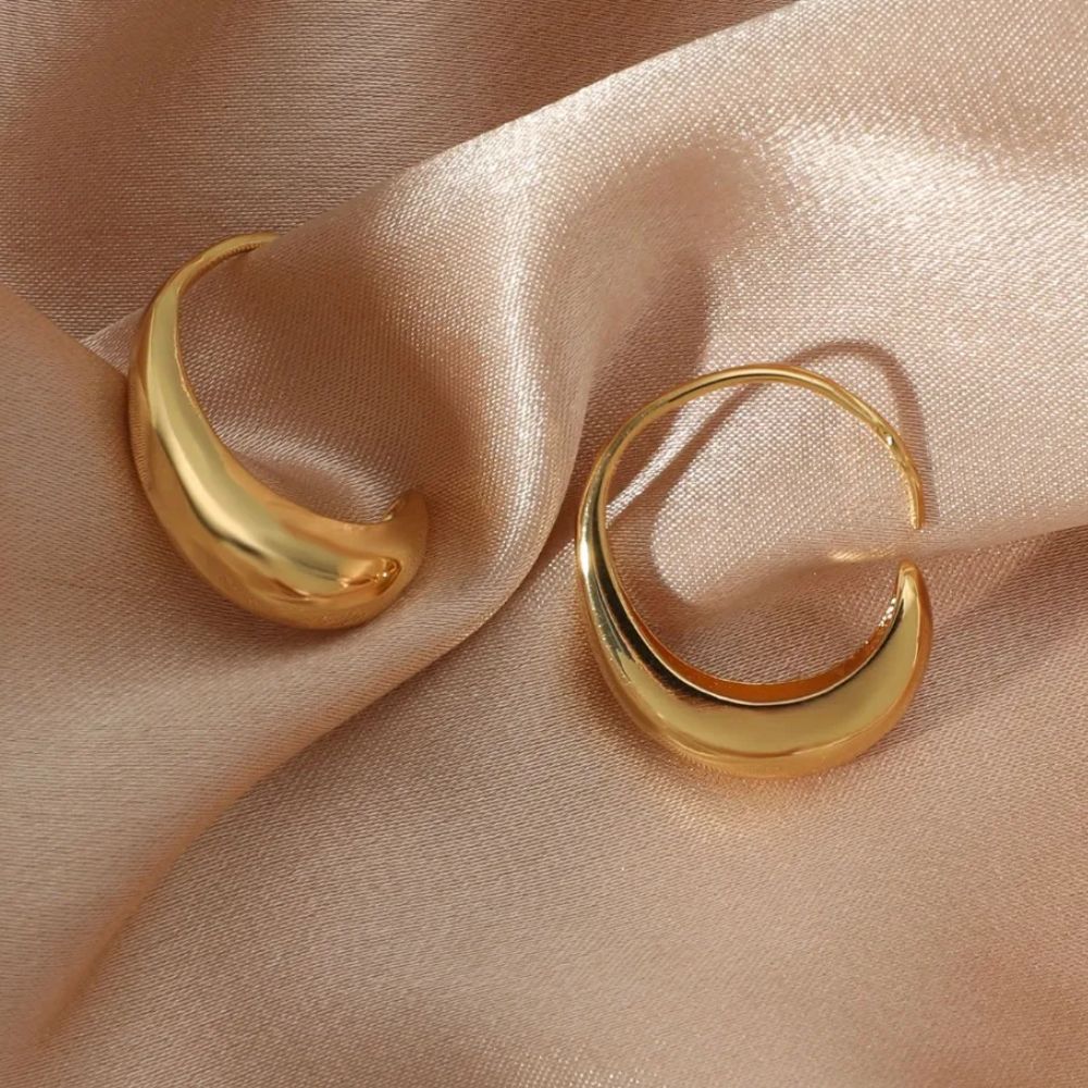 Zeinab – Gold Hoop Earrings