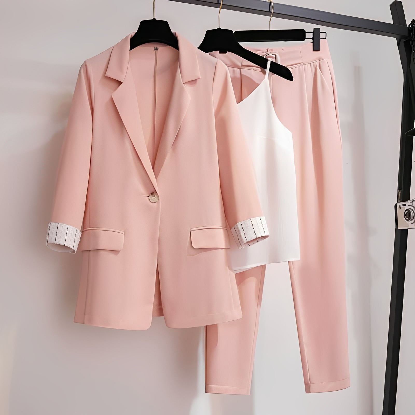 Paula - Stylish three-piece blazer set for women