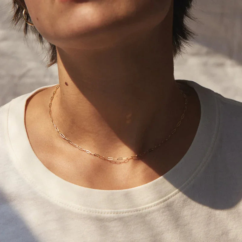 Nadia – Elegant Gold Paperclip Necklace