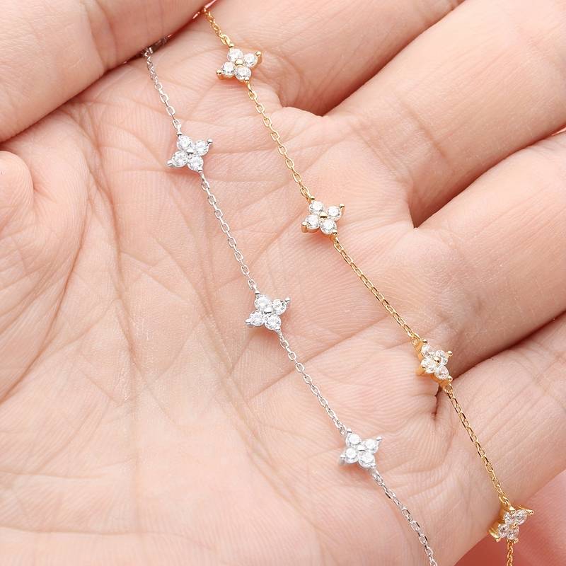 Zircon Flower Bracelet - Minimalist Bracelet