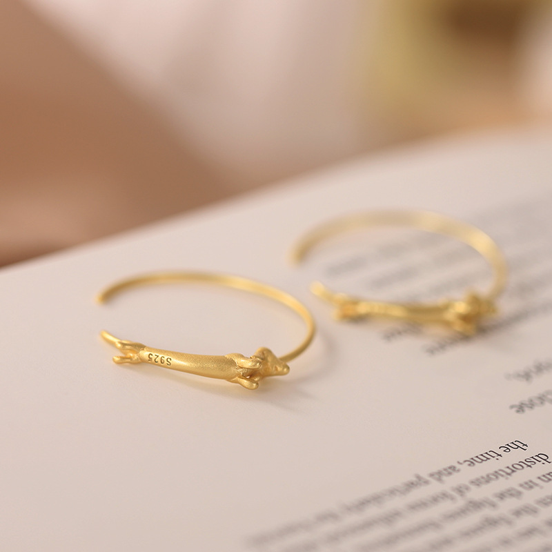 Riham - Hoop earrings with dachshund design