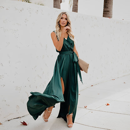 Jamie - Stylish women's long dress with a side slit