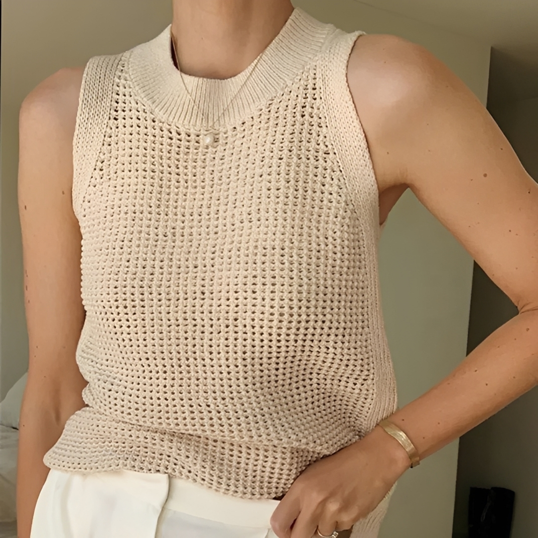 Carmilla - Trendy sleeveless tops