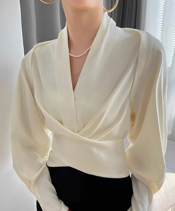 Isabel - Elegant V-neck Top