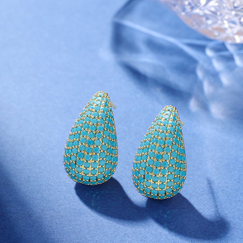 Earrings in the shape of a drop - Bright design