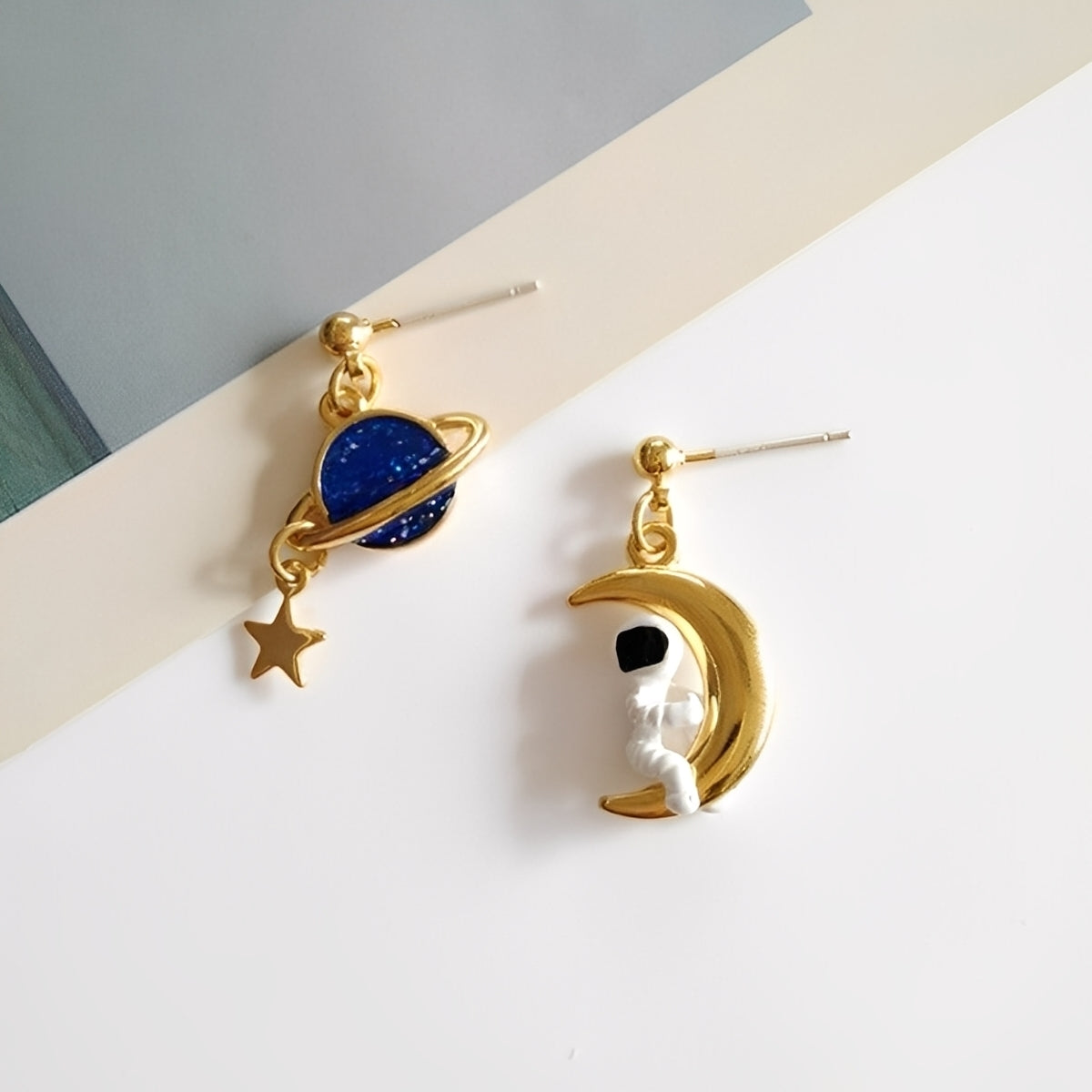 Moon – Astronaut and Planet Earrings