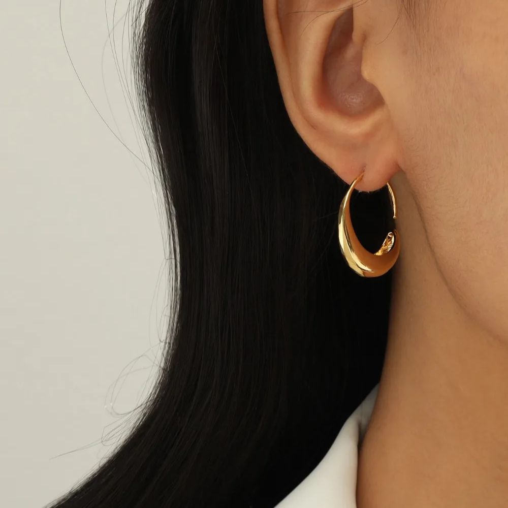 Zeinab – Gold Hoop Earrings