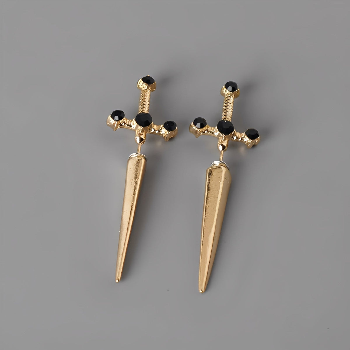 Lionore – Gothic Sword-Shaped Earrings