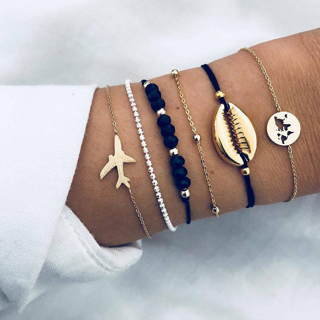 Alora – elegant set of lime bracelets