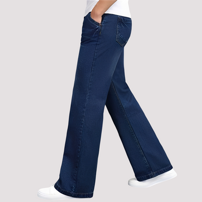 Hazel - Women's straight-cut jeans with flared leg
