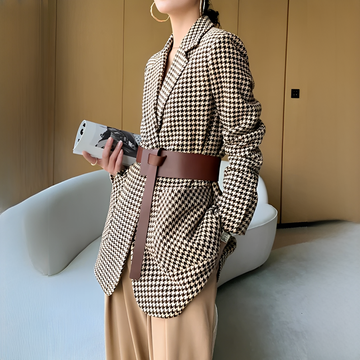 Julianna - Stylish Blazer