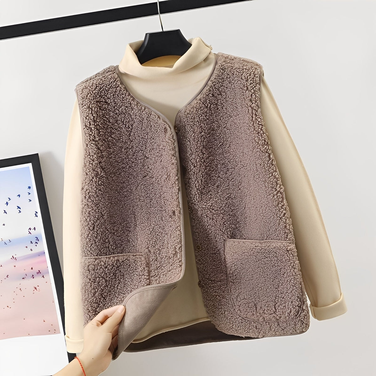 Raine - Warm and comfy vest