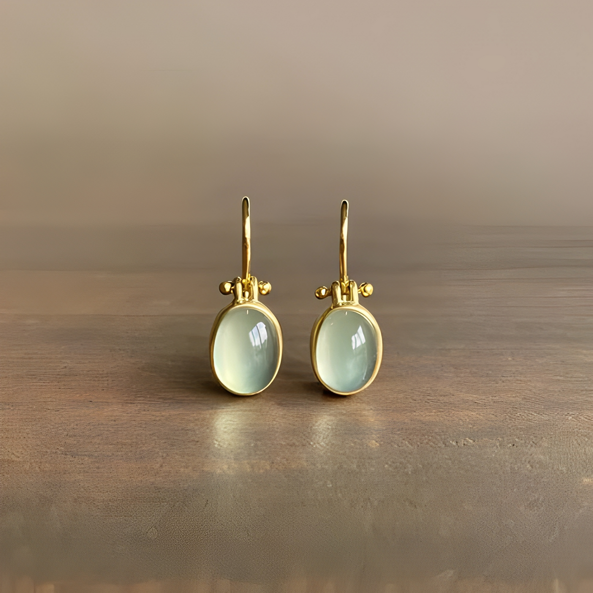 Wendy – Vintage Earrings with Green Moonstone