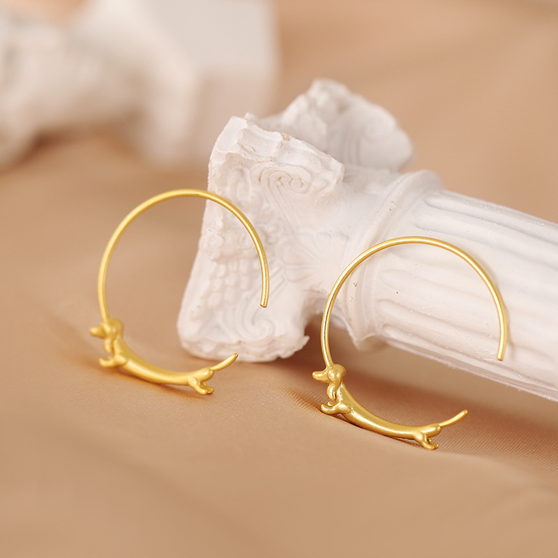 Riham - Hoop earrings with dachshund design