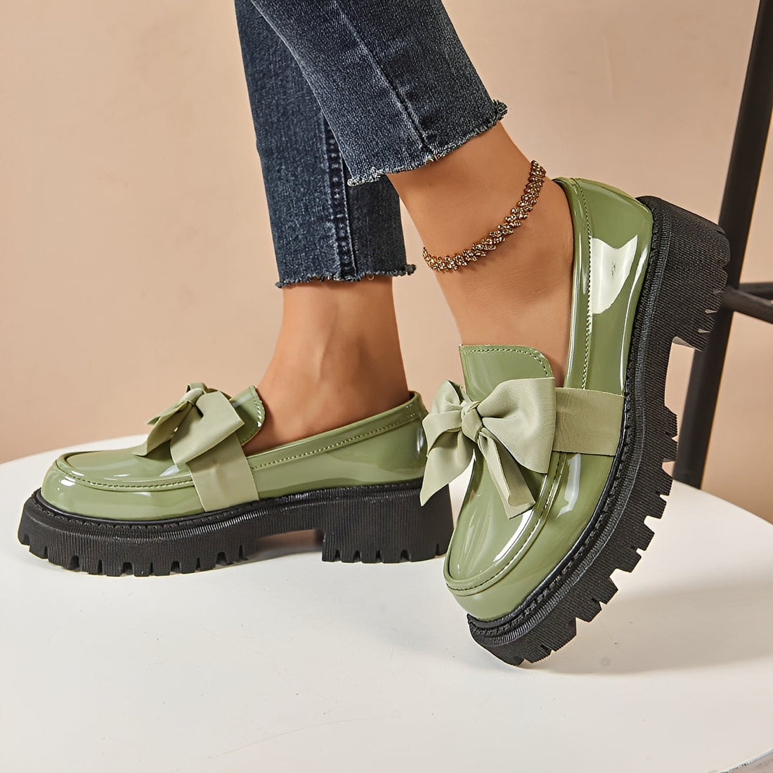 Yasir - Timeless Loafers with Bow Accent
